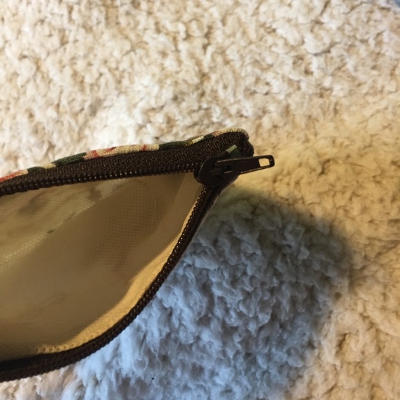 A small coin purse - Picture 4 of 4